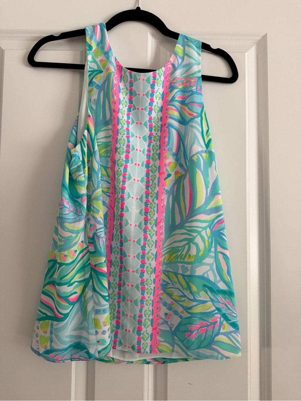 Lilly Pulitzer women’s tropical Tank Top in Aqua, Pink & Lime